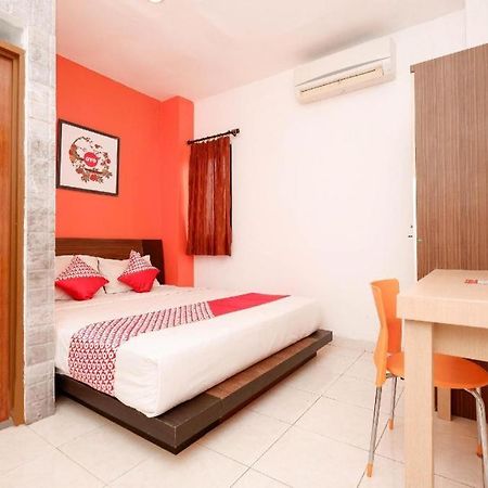 Oyo 1251 Residence 8 Semarang Dış mekan fotoğraf