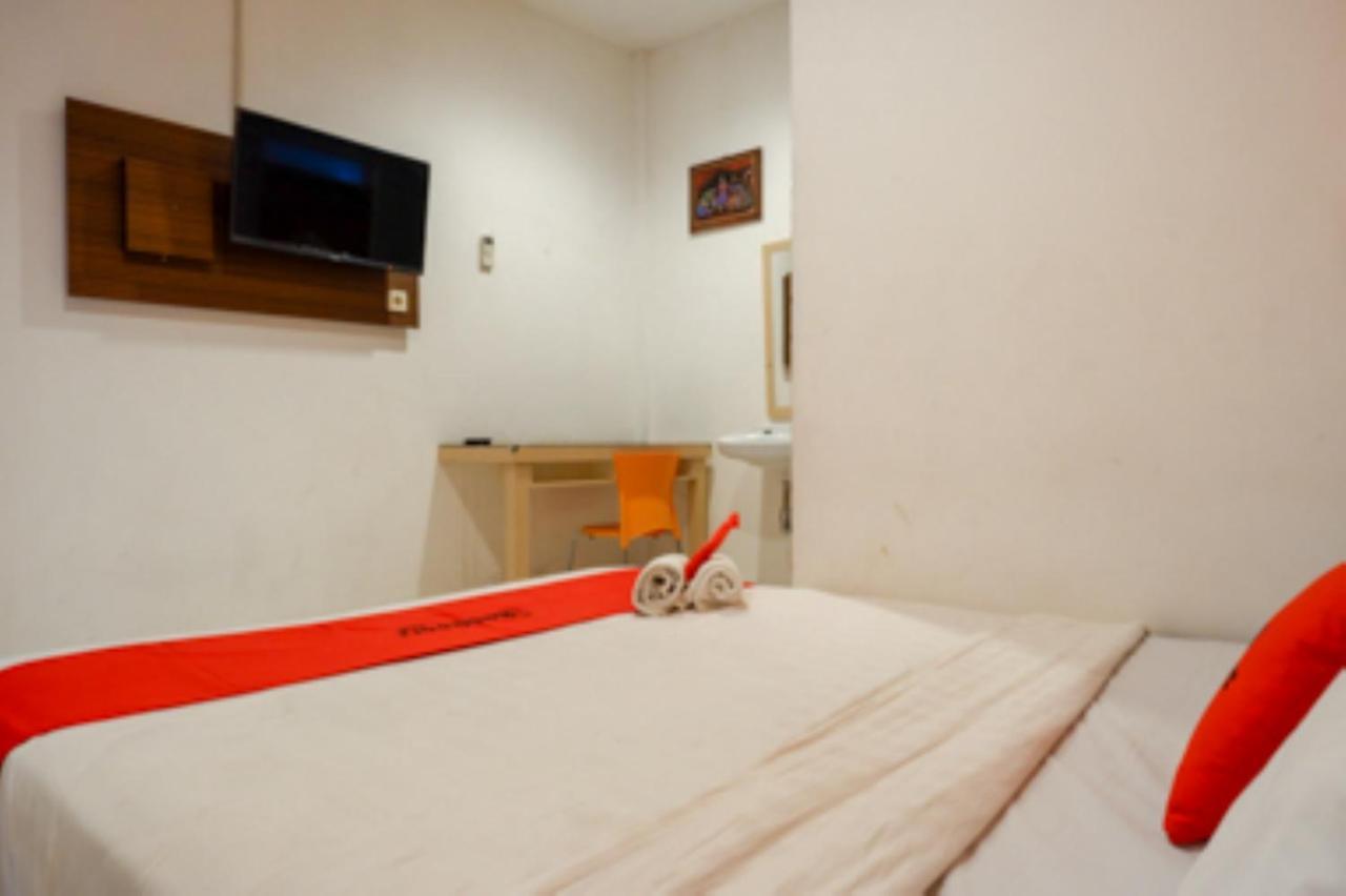 Oyo 1251 Residence 8 Semarang Dış mekan fotoğraf
