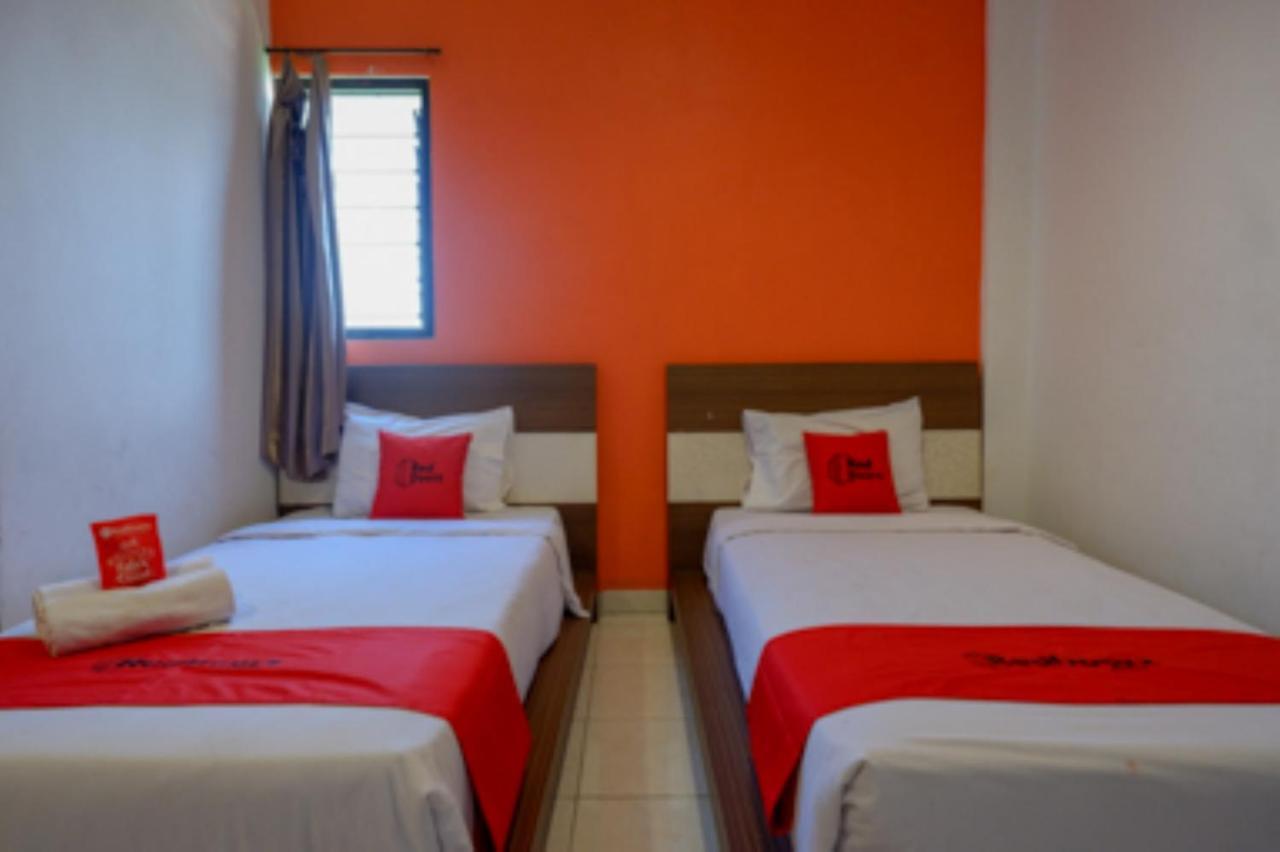 Oyo 1251 Residence 8 Semarang Dış mekan fotoğraf