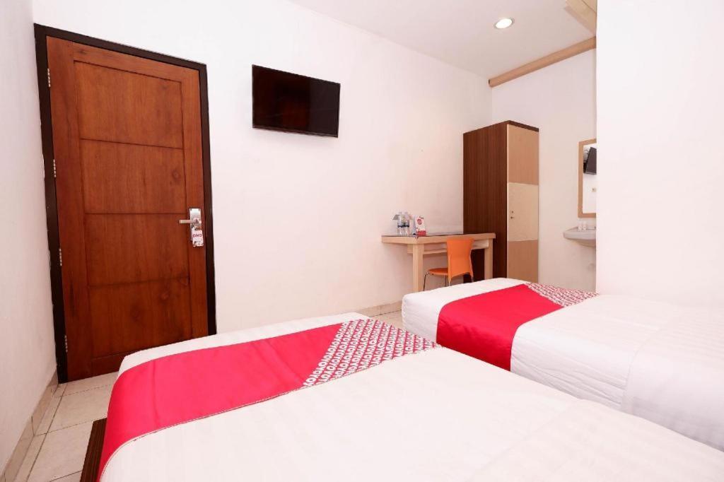 Oyo 1251 Residence 8 Semarang Dış mekan fotoğraf