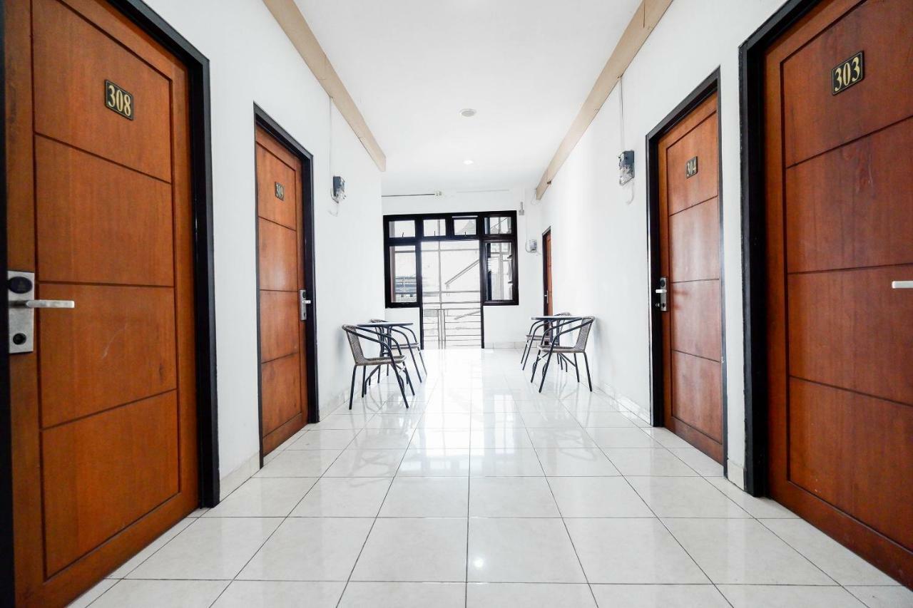 Oyo 1251 Residence 8 Semarang Dış mekan fotoğraf